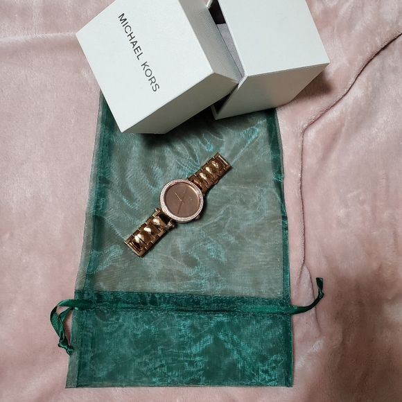 Watch - Picture 4 of 6